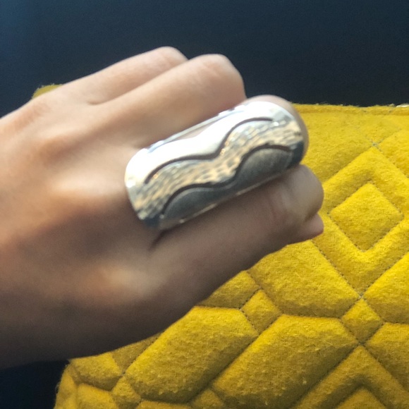 Silver ring - Picture 2 of 2